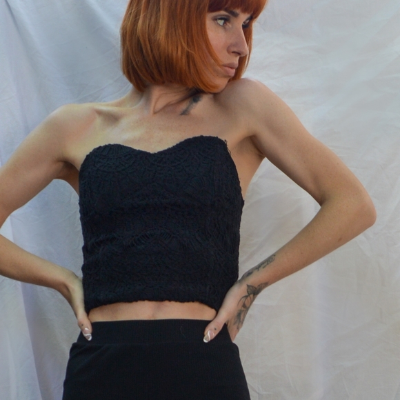 Corset noir - Picture 2 of 5